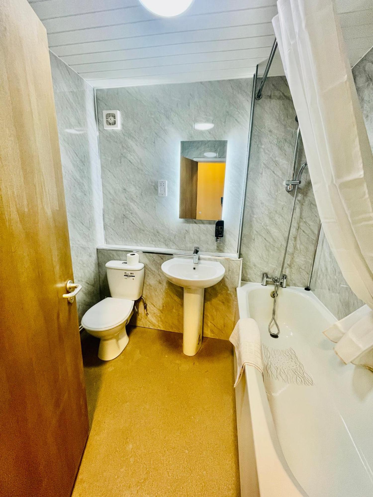 Hylands Hotel Coventry Ngoại thất bức ảnh